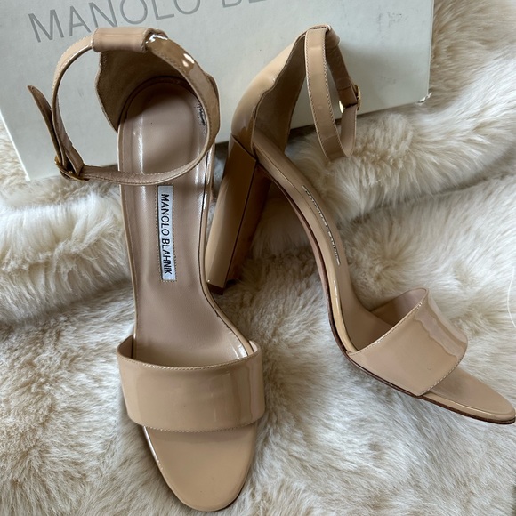 Manolo Blahnik nude heels 40 - Picture 1 of 4